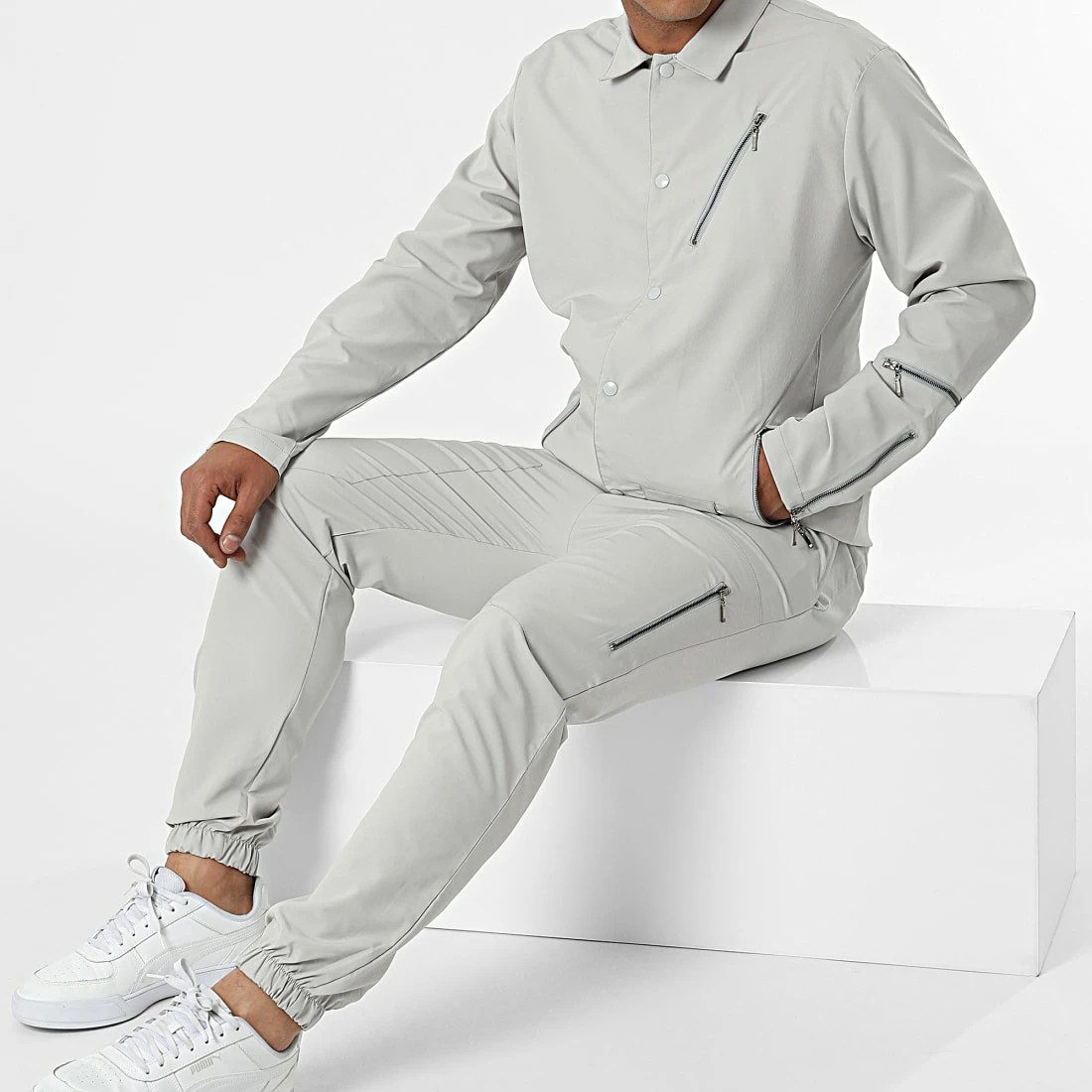 Ensemble Veste Et Pantalon Jogging KL-2060 Gris Clair de ADJ 3 Ensemble Veste Et Pantalon Jogging KL-2060 Gris Clair de ADJ
