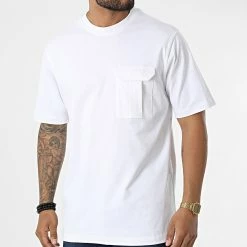 Tee Shirt Poche 003 Blanc de ADJ