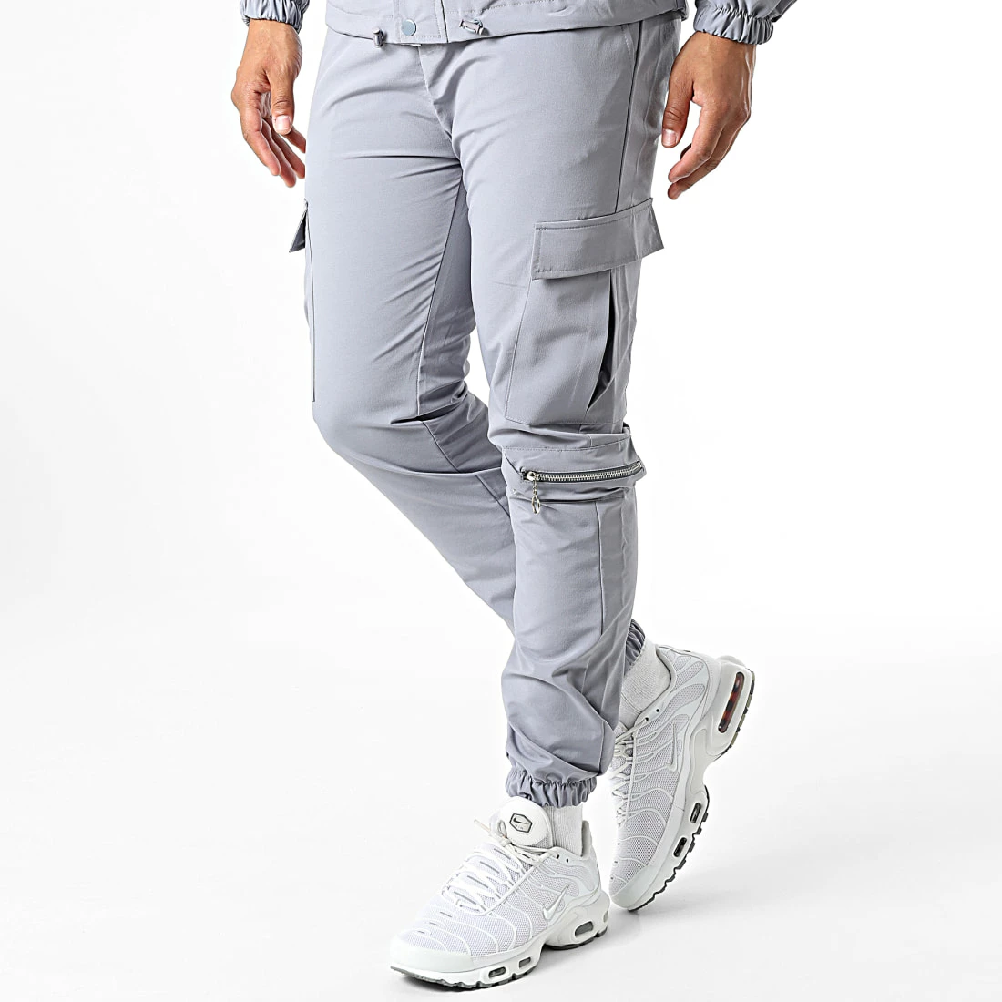Ensemble Veste Zippée Et Pantalon Jogging KL-2073 Gris de ADJ 6 Ensemble Veste Zippée Et Pantalon Jogging KL-2073 Gris de ADJ – Image 4